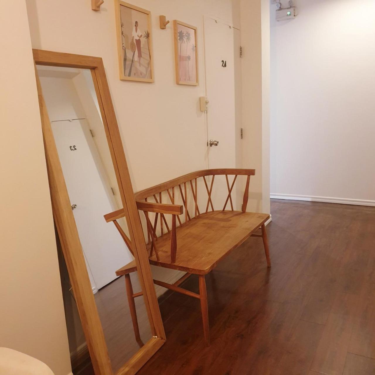 Cooper Hostel Bangkok Ngoại thất bức ảnh