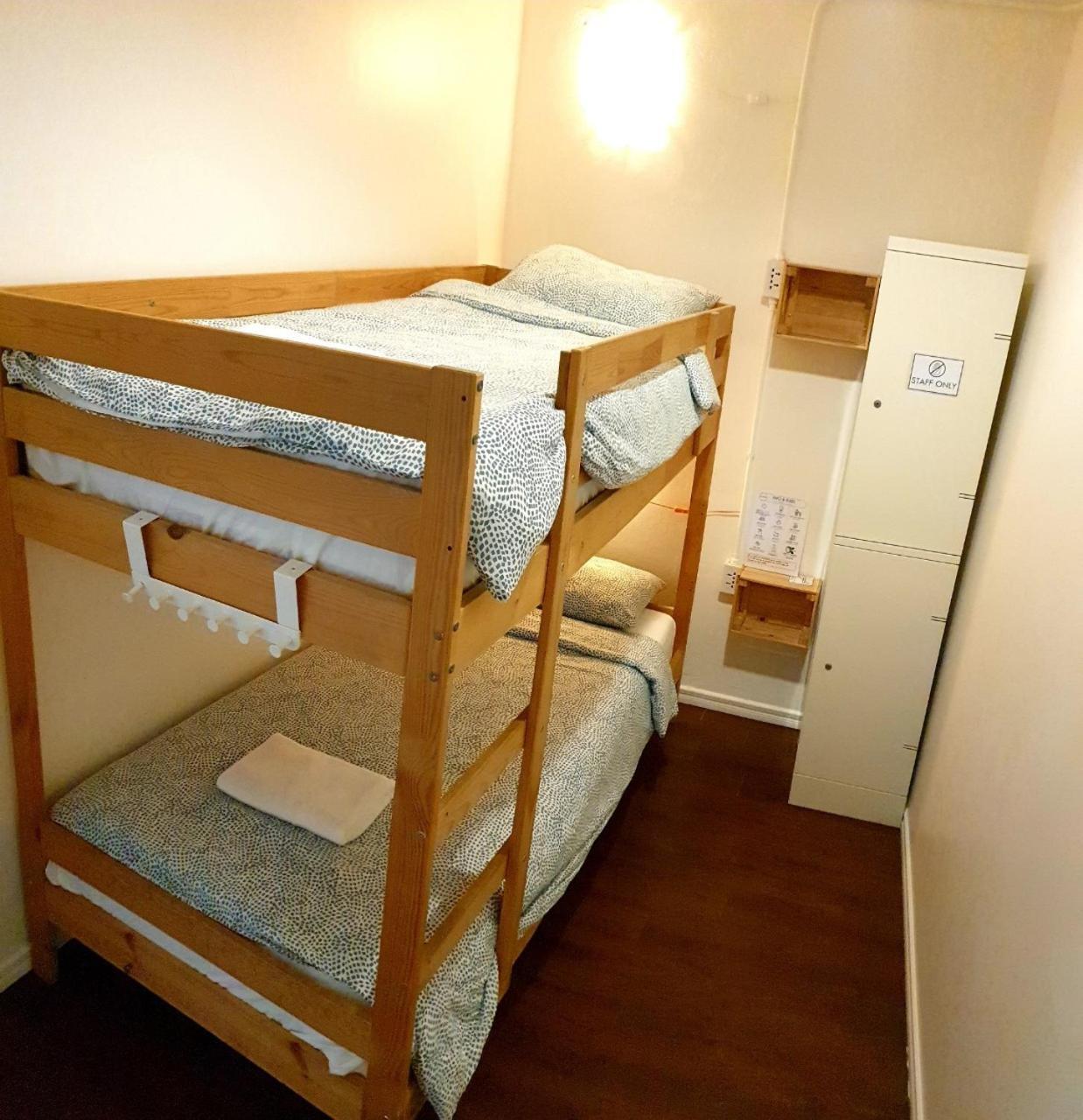Cooper Hostel Bangkok Ngoại thất bức ảnh