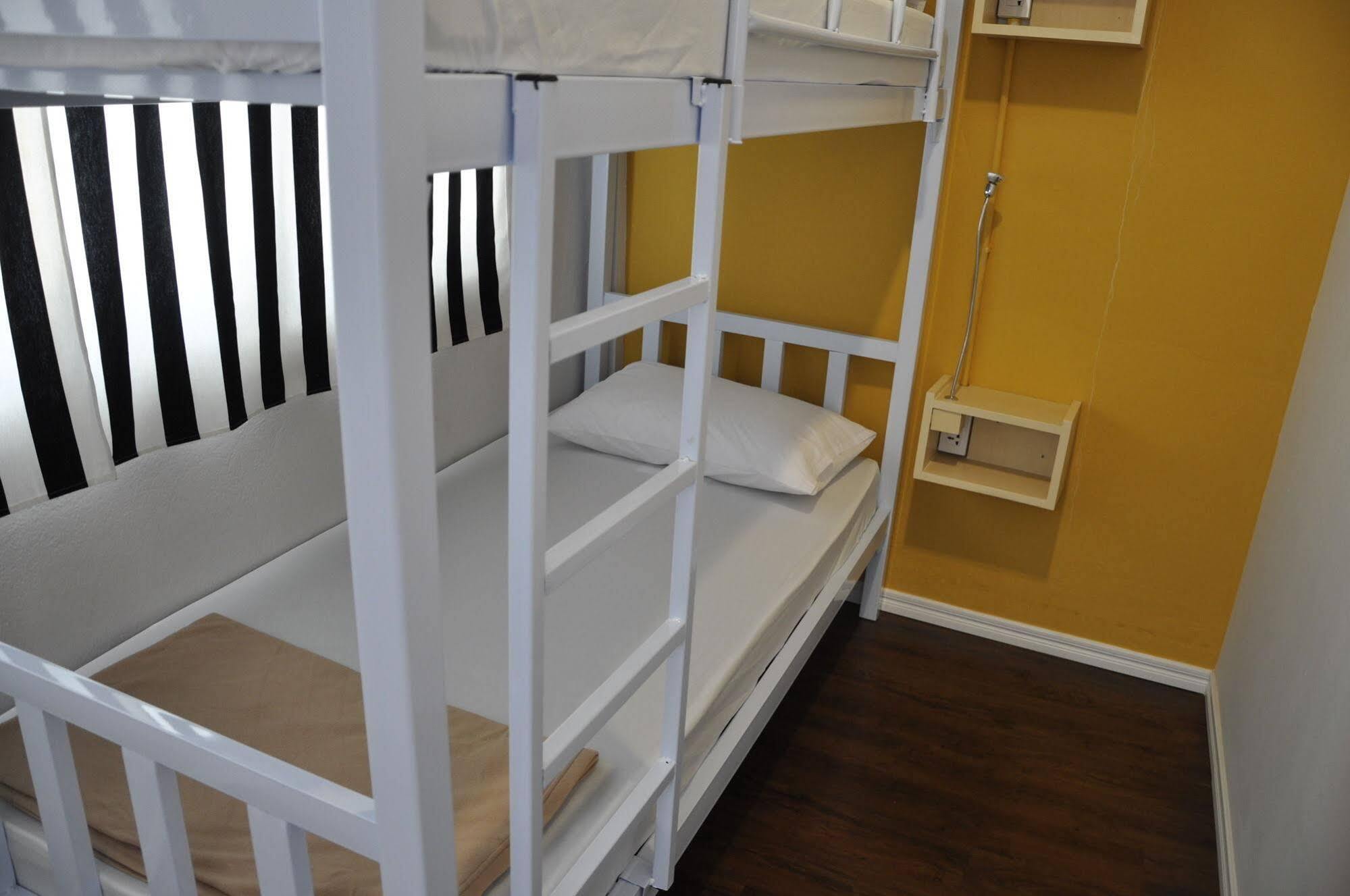 Cooper Hostel Bangkok Ngoại thất bức ảnh